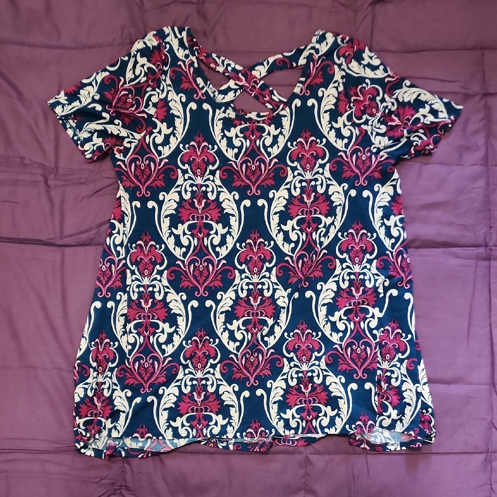 Honeyme Short Sleeve Top with Navy, Cream, and Pink Pattern